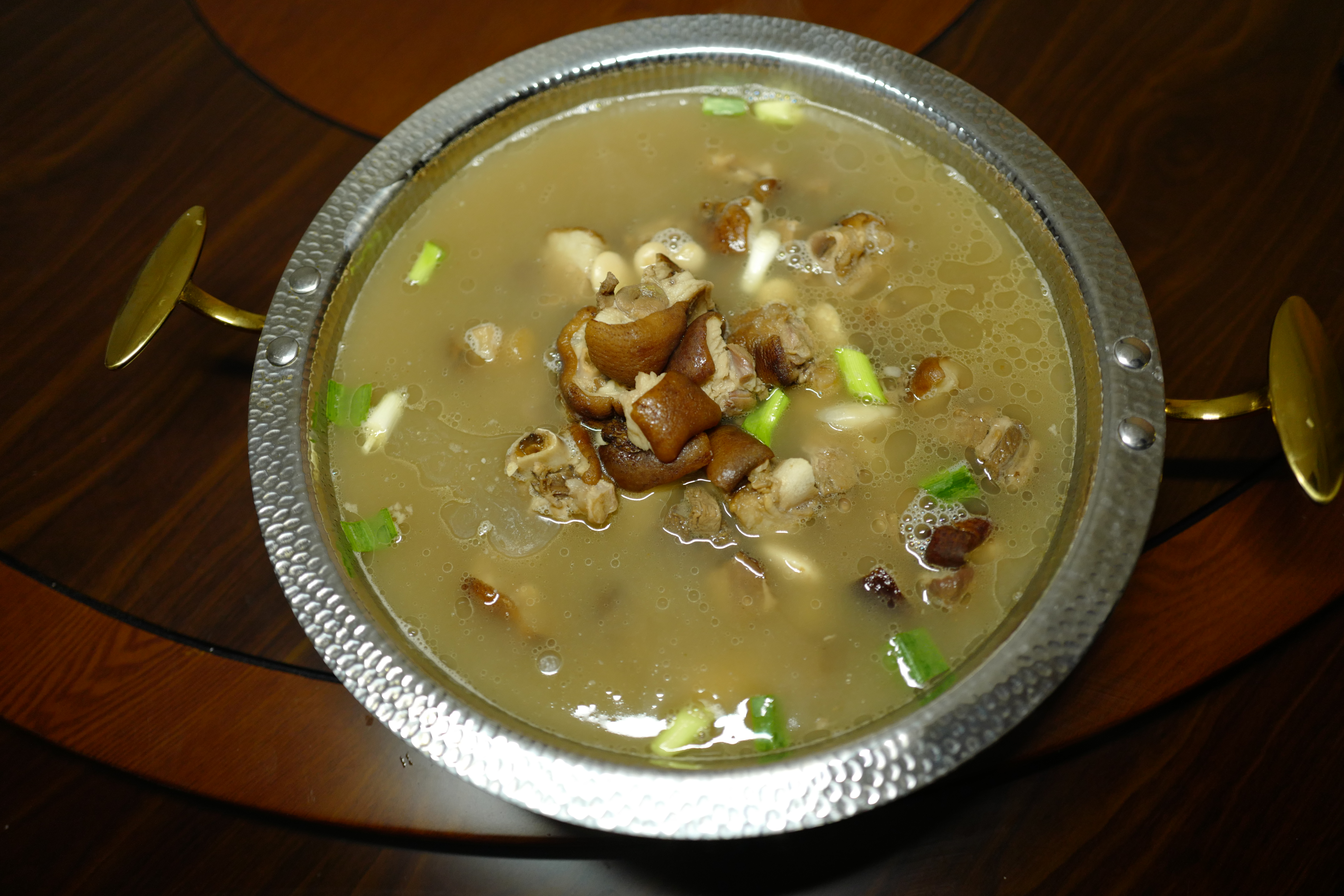 腊猪脚炖干豆角